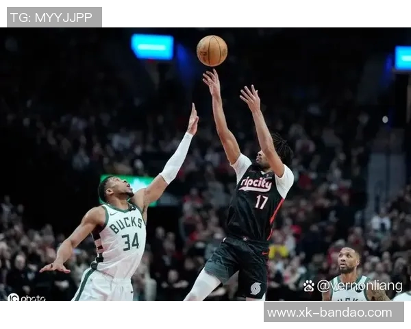 进攻火力全开三球首节10分钟狂砍15分3板展现绝佳状态